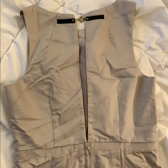 Light gray/tan dress with open back - Picture 3 of 3